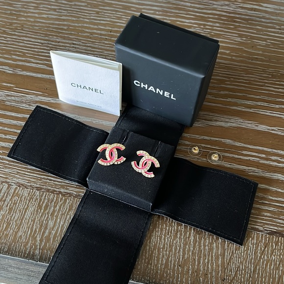 CHANEL Pink Enamel And Crystal CC Earrings - Picture 7 of 9
